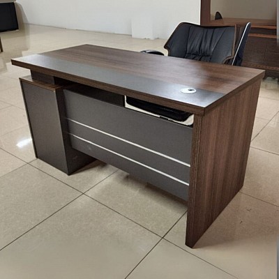 LUXURY OFFICE DESK+CHAIR(D 06)